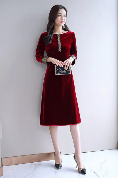 Spring Minimalist Fashion Round Neck Dress